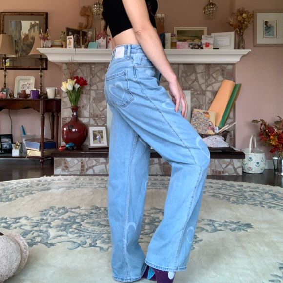Hollister Hearts Ultra High-Rise Dad Jeans - Picture 7 of 11
